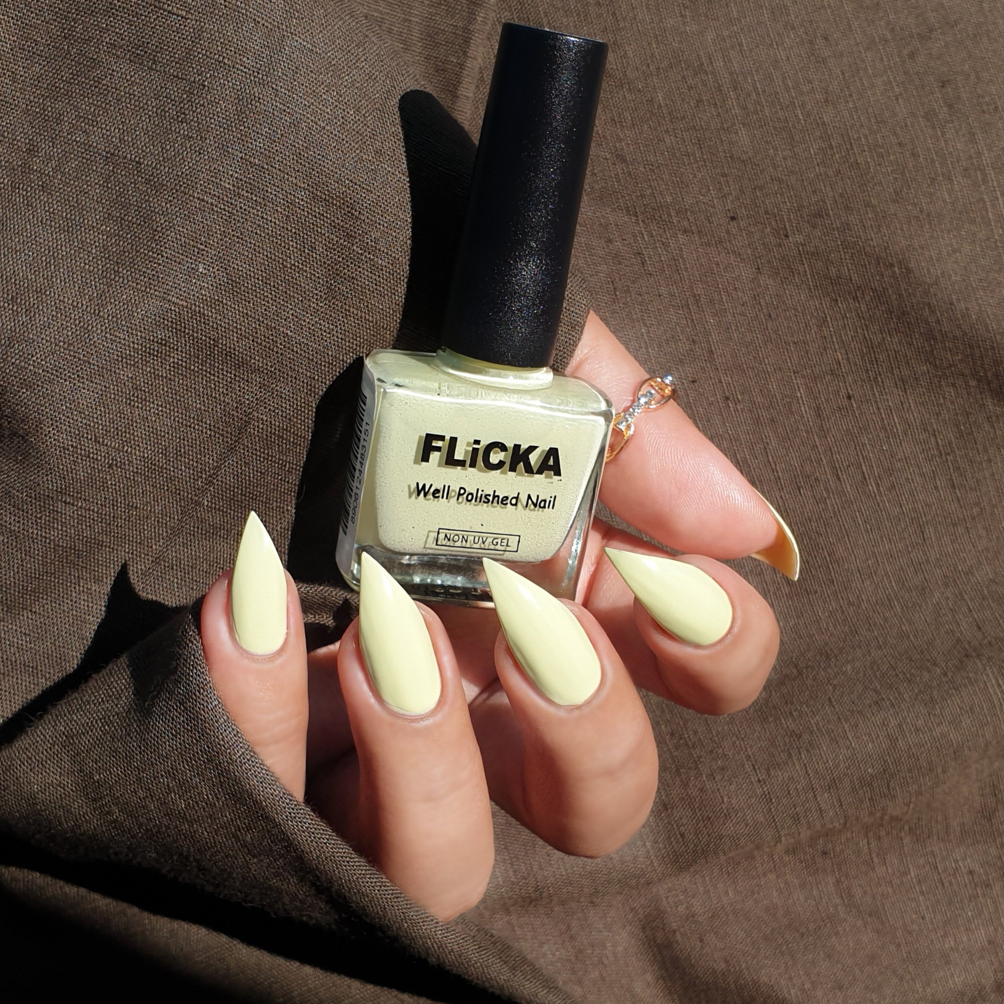 21 Sea Foam _#b8b686